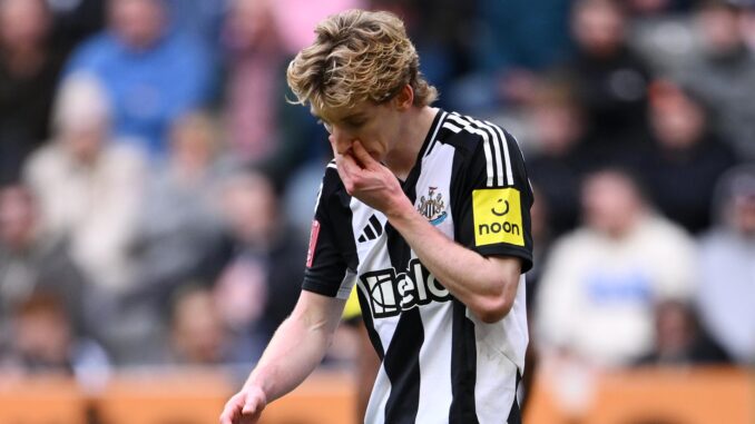 dm_250302_COM_SOC_OnePlay_Anthony_Gordon_sent_off_for_Newcastle_vs_Brighton_US_and_AUS_Only_20250302