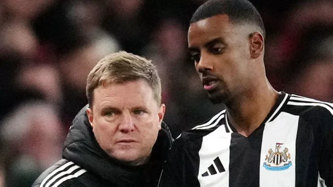 0_Eddie-Howe-and-Alexander-Isak-file-photo-678x381
